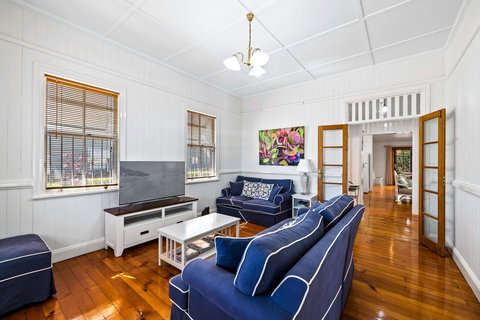 Frangipani House - Tourism Hervey Bay 4