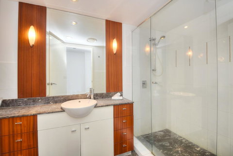 The Towers Of Chevron Renaissance - Holidays Gold Coast - Hervey Bay Accommodation 17