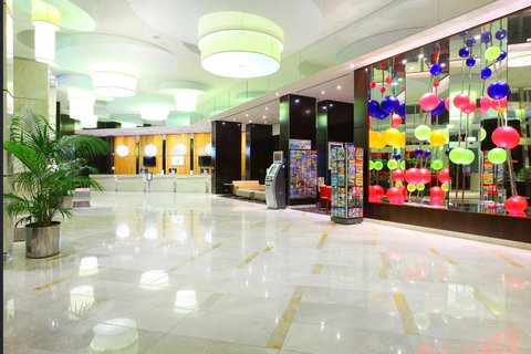 The Towers Of Chevron Renaissance - Holidays Gold Coast - Hervey Bay Accommodation 15