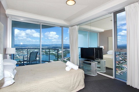 The Towers Of Chevron Renaissance - Holidays Gold Coast - Hervey Bay Accommodation 8