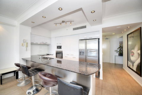 The Towers Of Chevron Renaissance - Holidays Gold Coast - Hervey Bay Accommodation 18