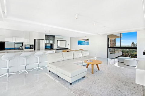 ULTIQA Beach Haven On Broadbeach - Hervey Bay Accommodation 3