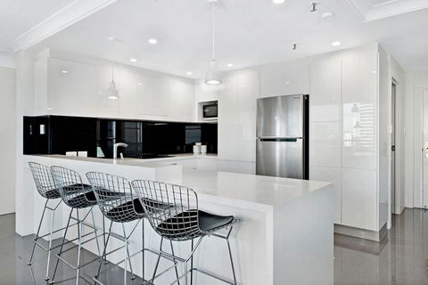 ULTIQA Beach Haven On Broadbeach - Hervey Bay Accommodation 9