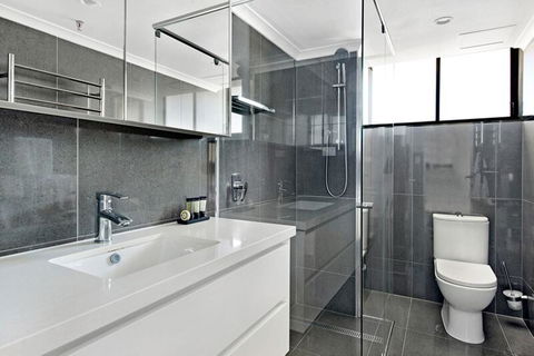 ULTIQA Beach Haven On Broadbeach - Hervey Bay Accommodation 6