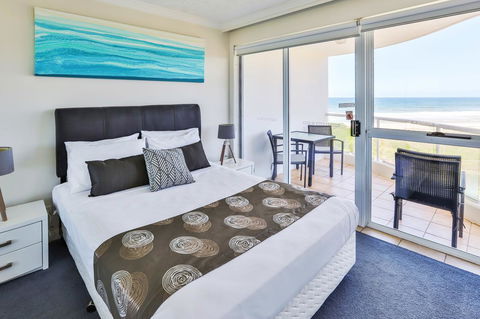 Regency On The Beach - Hervey Bay Accommodation 3