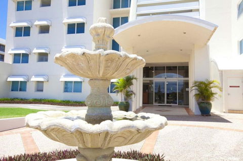 Regency On The Beach - Hervey Bay Accommodation 15