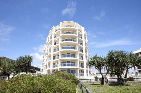 Regency On The Beach - Hervey Bay Accommodation 11