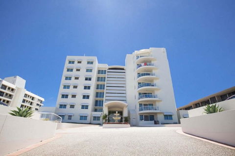 Regency On The Beach - Hervey Bay Accommodation 13