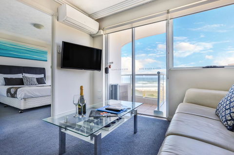 Regency On The Beach - Hervey Bay Accommodation 4