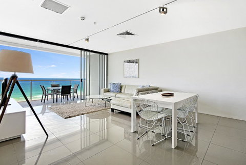 ULTIQA Air On Broadbeach - Hervey Bay Accommodation 29