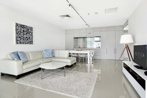 ULTIQA Air On Broadbeach - Hervey Bay Accommodation 34