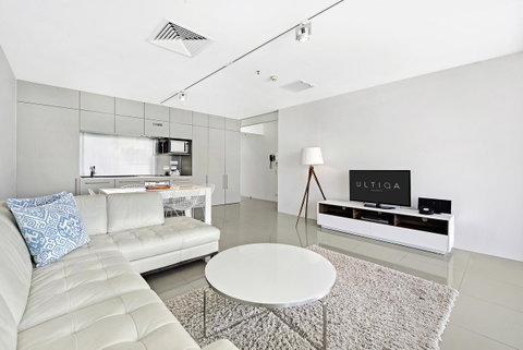 ULTIQA Air On Broadbeach - Hervey Bay Accommodation 24