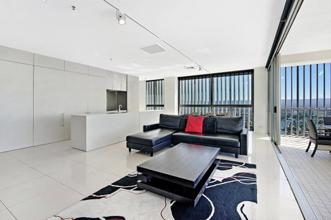 ULTIQA Air On Broadbeach - Hervey Bay Accommodation 22