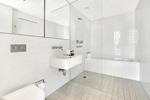 ULTIQA Air On Broadbeach - Hervey Bay Accommodation 18