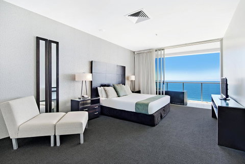 ULTIQA Air On Broadbeach - Hervey Bay Accommodation 8