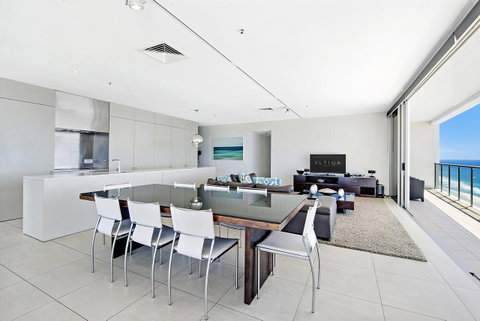 ULTIQA Air On Broadbeach - Hervey Bay Accommodation 36