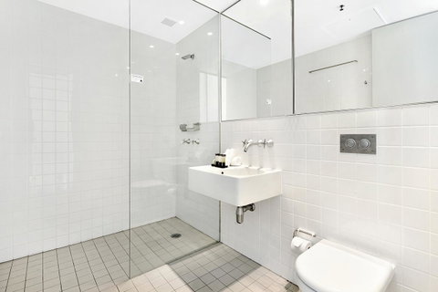 ULTIQA Air On Broadbeach - Hervey Bay Accommodation 23