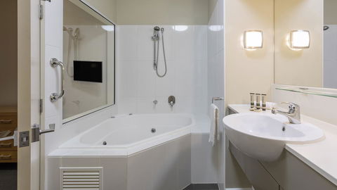 Oaks Hervey Bay Resort And Spa - Tourism Hervey Bay 11