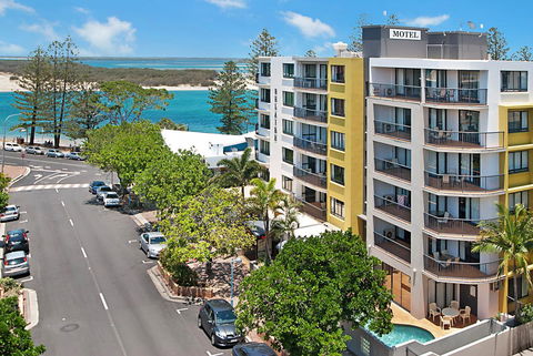 Belaire Place Motel Apartments - Tourism Hervey Bay 0