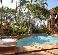 Bermuda Villas - Tourism Hervey Bay