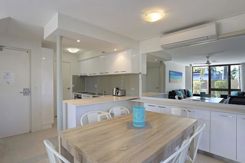 Kananda Beach House - Tourism Hervey Bay 0