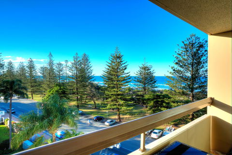 Oceania On Burleigh Beach - Hervey Bay Accommodation 0
