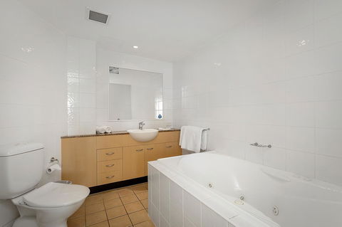 Kirra Beach Apartments - Hervey Bay Accommodation 30