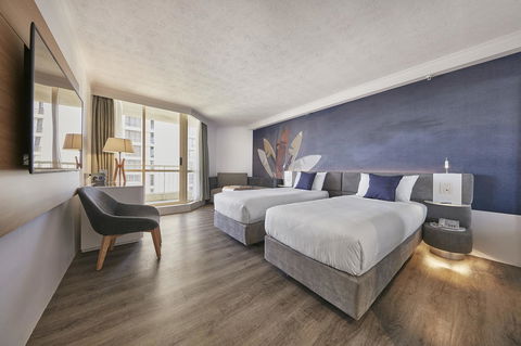 Novotel Surfers Paradise - Hervey Bay Accommodation 4