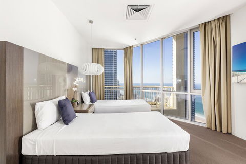 Novotel Surfers Paradise - Hervey Bay Accommodation 2