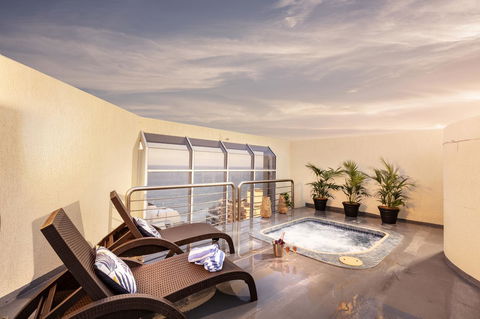 Novotel Surfers Paradise - Hervey Bay Accommodation 1