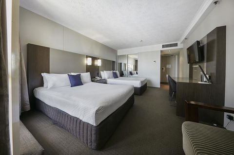 Novotel Surfers Paradise - Hervey Bay Accommodation 11