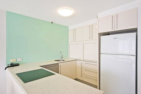 Surfers International Apartments - Tourism Hervey Bay 22