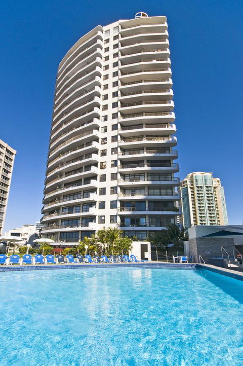 Surfers International Apartments - Tourism Hervey Bay 0
