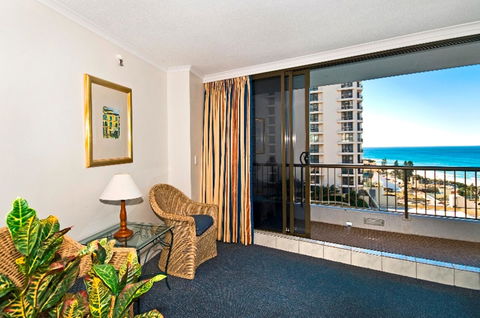 Surfers International Apartments - Tourism Hervey Bay 25