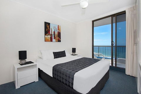 Surfers International Apartments - Tourism Hervey Bay 14