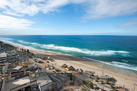 Surfers International Apartments - Tourism Hervey Bay 37