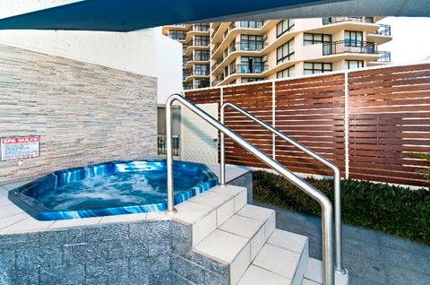 Surfers International Apartments - Tourism Hervey Bay 39