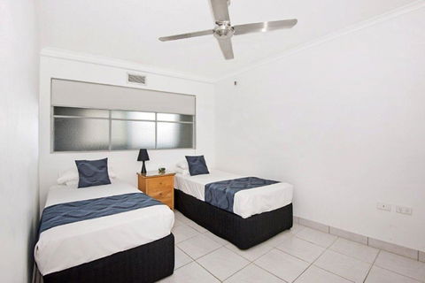 Surfers International Apartments - Tourism Hervey Bay 10