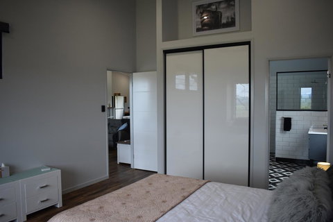 Ironbark House - Hervey Bay Accommodation 23