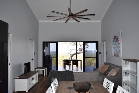 Ironbark House - Hervey Bay Accommodation 30