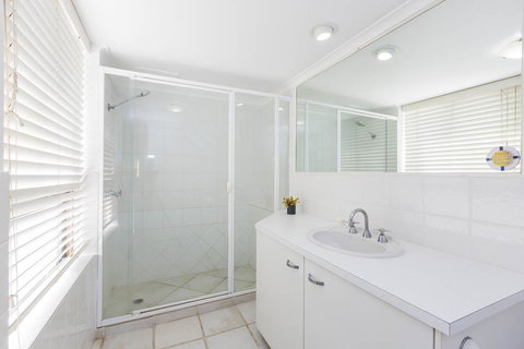 South Pacific Plaza - Official - Hervey Bay Accommodation 30