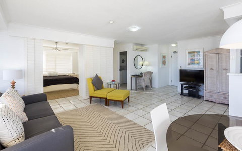 South Pacific Plaza - Official - Hervey Bay Accommodation 25