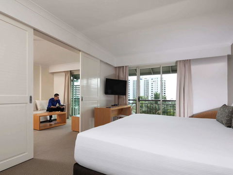 Novotel Cairns Oasis Resort - Hervey Bay Accommodation 41