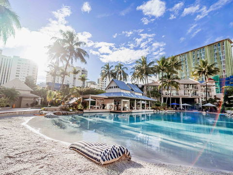 Novotel Cairns Oasis Resort - Hervey Bay Accommodation 0
