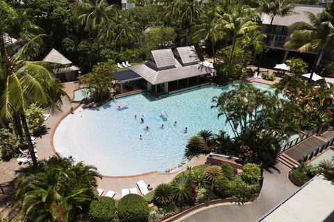 Novotel Cairns Oasis Resort - Hervey Bay Accommodation 37
