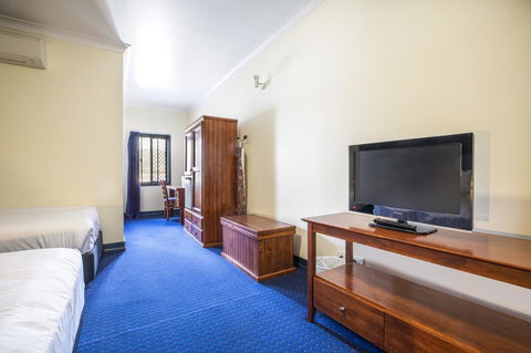 Nightcap At Atherton Hotel - Hervey Bay Accommodation 13