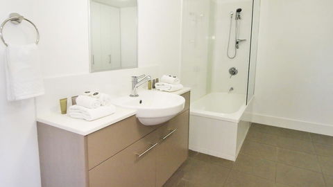 Oaks Townsville Gateway Suites - Tourism Hervey Bay 6