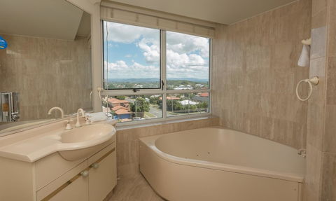 2nd Avenue Beachside Apartments - Tourism Hervey Bay 8
