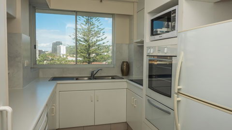 2nd Avenue Beachside Apartments - Tourism Hervey Bay 10