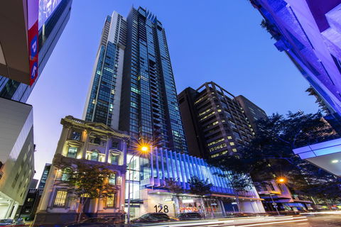 Oaks Brisbane On Charlotte Suites - Hervey Bay Accommodation 0